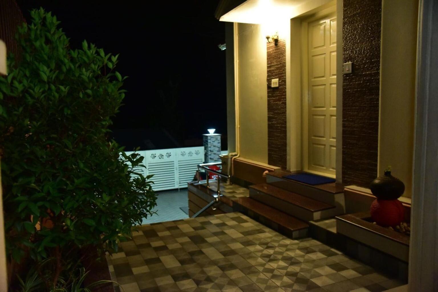 Coorg Lotus Villa 마디케리 외부 사진
